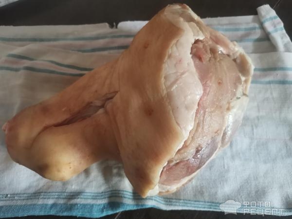 Рецепт: Томленая свиная рулька - Великолепная свиная рулька в духовке! Рецепт: Томленая свиная рулька - Великолепная свиная рулька в духовке!