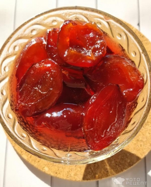 Рецепт: Варенье из слив - у каждой хозяйки свой вариант.