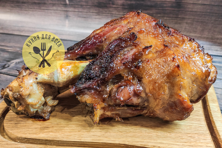 Свинина в духовке. свиная рулька одним куском Свинина в духовке. свиная рулька одним куском