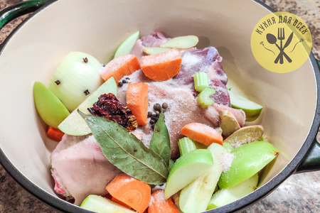 Свинина в духовке. свиная рулька одним куском Свинина в духовке. свиная рулька одним куском