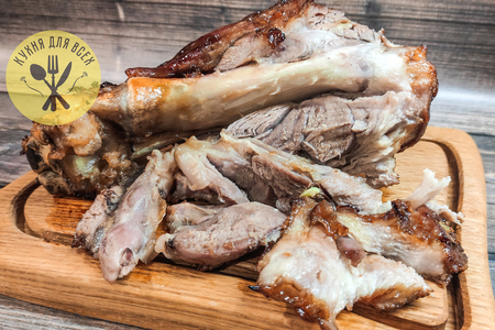 Свинина в духовке. свиная рулька одним куском Свинина в духовке. свиная рулька одним куском