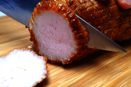 Запеченный окорок в духовке Запеченный окорок в духовке