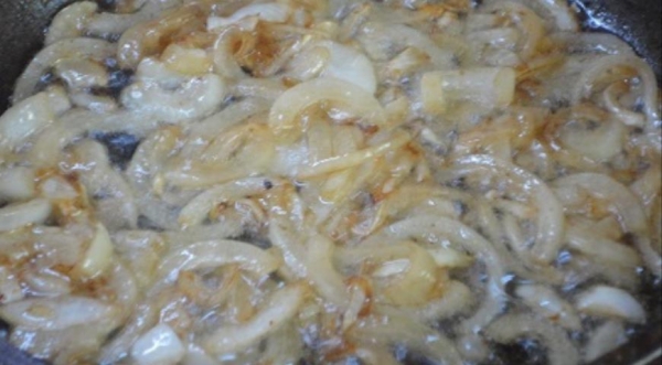 Свиные ребрышки в квашеной капусте, пошаговый рецепт с фото