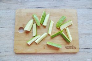 Кабачки в панировочных сухарях в духовке