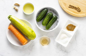 Салат из кабачков и огурцов по-корейски Салат из кабачков и огурцов по-корейски