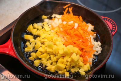 Перловка с куриной печенью и картофелем Перловка с куриной печенью и картофелем