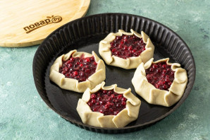 Калитки с брусникой Калитки с брусникой