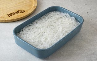 Салат из рисовой лапши Салат из рисовой лапши