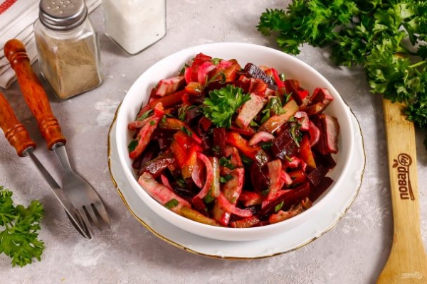 Салат со свеклой и говядиной Салат со свеклой и говядиной