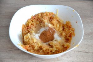 Осетинский пирог с яблоком и корицей