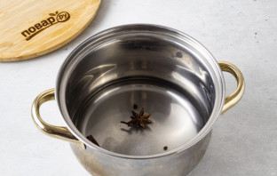 Салат по-турецки с маринованной капустой