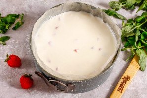 Клубничный чизкейк с творогом без выпечки Клубничный чизкейк с творогом без выпечки