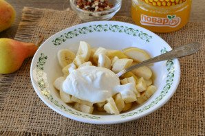 Салат из груши и банана