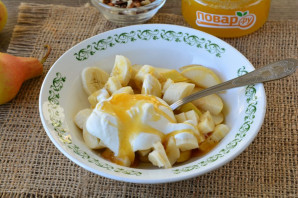 Салат из груши и банана Салат из груши и банана