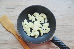 Творожная запеканка с бананом и яблоком Творожная запеканка с бананом и яблоком