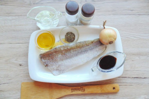 Судак в соевом соусе в духовке