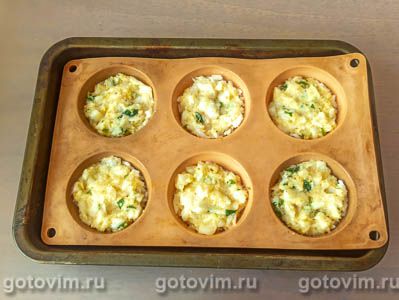 Запеканки из рыбы и риса в формочках для кексов 