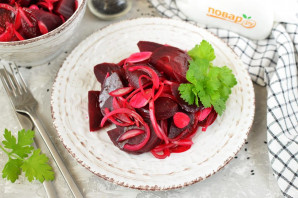 Маринованная свекла с луком Маринованная свекла с луком