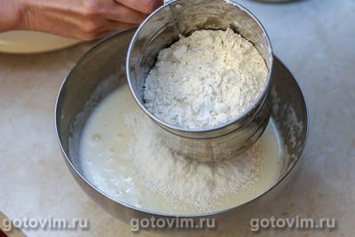 Кекс  на кефире с яблочными дольками и карамельной корочкой
