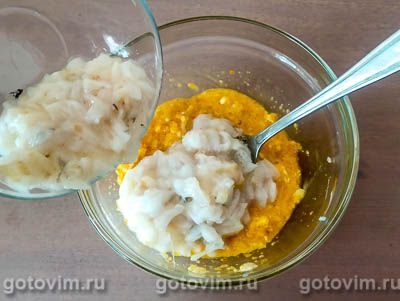 Запеканки из рыбы и риса в формочках для кексов 