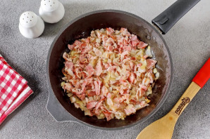 Паста "Карбонара" в томатном соусе