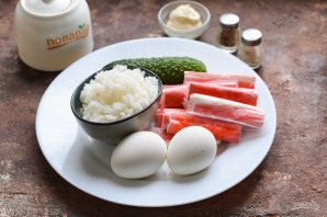 Салат из крабовых палочек без кукурузы Салат из крабовых палочек без кукурузы