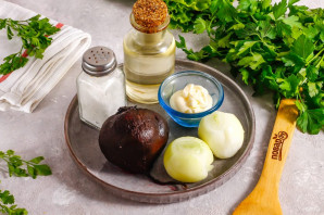 Свекла с луком в духовке