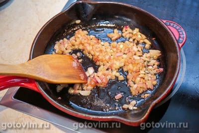 Жареные утиные ножки с ананасами