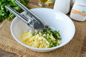 Баклажаны фаршированные сыром в духовке