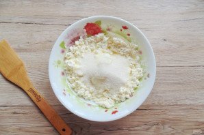 Творожная запеканка с бананом и яблоком Творожная запеканка с бананом и яблоком