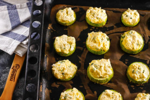 Кабачки с рикоттой в духовке Кабачки с рикоттой в духовке