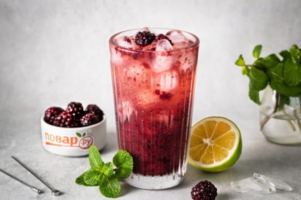 Мохито с ежевикой Мохито с ежевикой