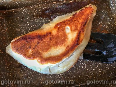 Чебуреки со свининой (тесто на газированной воде) Чебуреки со свининой (тесто на газированной воде)