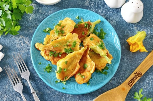 Фаршированные цветки кабачков Фаршированные цветки кабачков