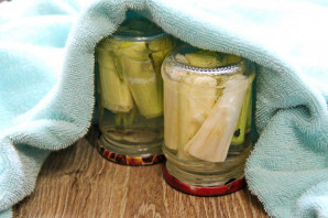 Маринованный лук-порей Маринованный лук-порей