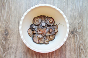 Засолка груздей сухим способом