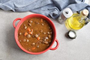 Говядина в вине по-бургундски Говядина в вине по-бургундски