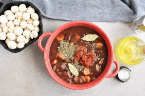 Говядина в вине по-бургундски Говядина в вине по-бургундски