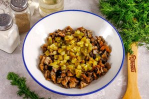 Икра из маринованных опят