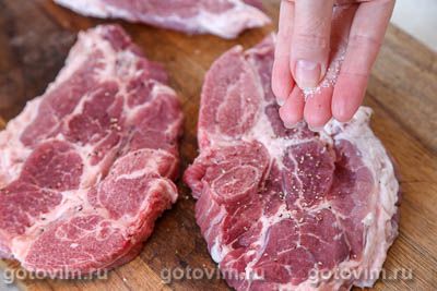 Стейки из свинины с чесноком и розмарином Стейки из свинины с чесноком и розмарином