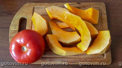 Тыква, запеченная в духовке кусочками с помидорами, беконом и вином Тыква, запеченная в духовке кусочками с помидорами, беконом и вином