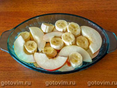 Десерт из запеченных с ромом фруктов Десерт из запеченных с ромом фруктов