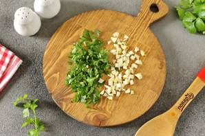 Щи с солеными огурцами и свежей капустой Щи с солеными огурцами и свежей капустой