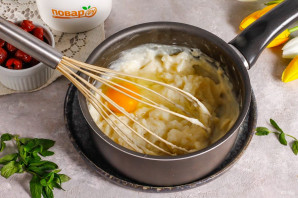 Жареные вареники с вишней Жареные вареники с вишней