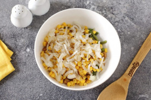 Салат из стручковой фасоли и кукурузы Салат из стручковой фасоли и кукурузы