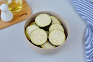 Баклажаны по-узбекски Баклажаны по-узбекски