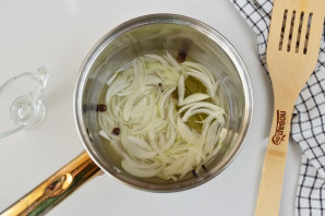 Маринованная свекла с луком Маринованная свекла с луком