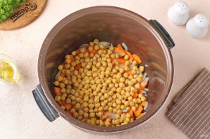 Картофель с нутом в мультиварке Картофель с нутом в мультиварке