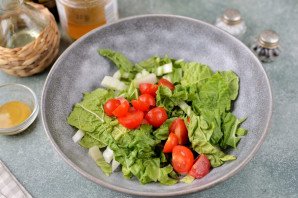 Салат с куриной грудкой и грушей Салат с куриной грудкой и грушей