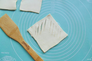 Слойки с яблоком и бананом